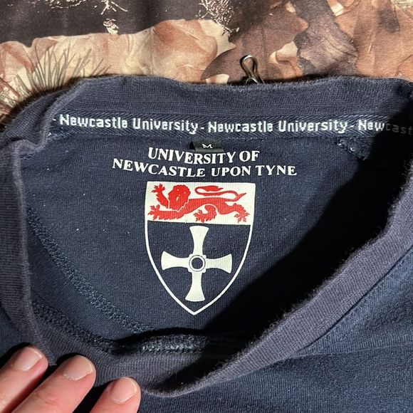 University of Newcastle upon Tyne T-shirt - Picture 4 of 5